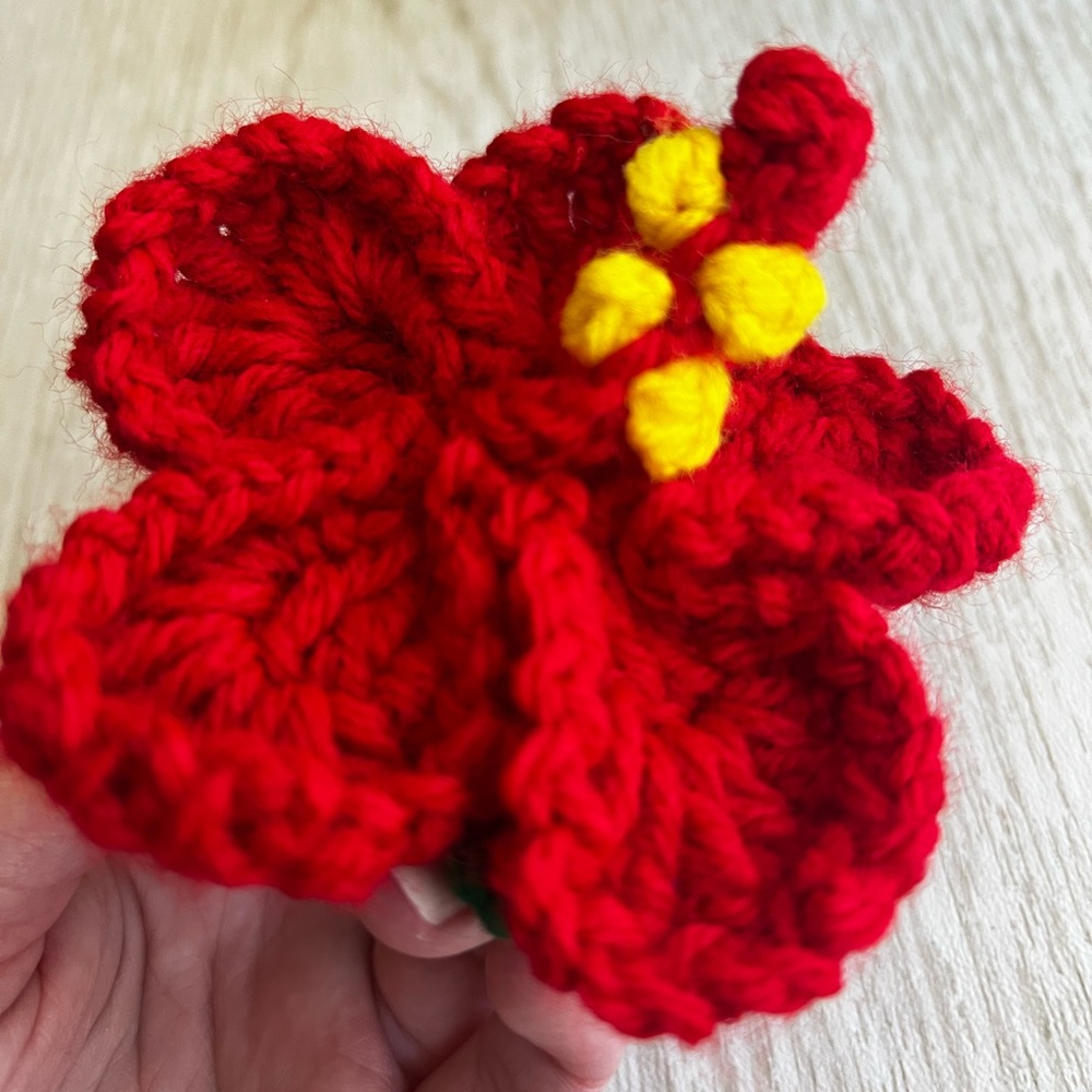 Hand Crocheted Red Hibiscus Flower Bag Charm/Keychain! - Picture 12 of 14